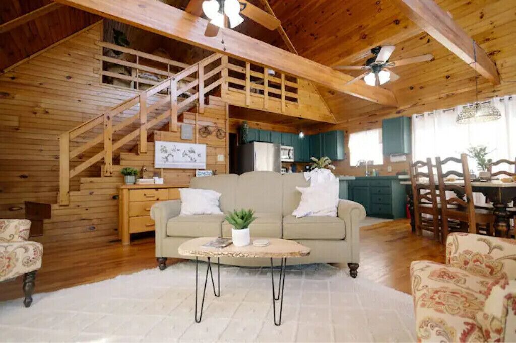 Photo of Livingroom in Powell