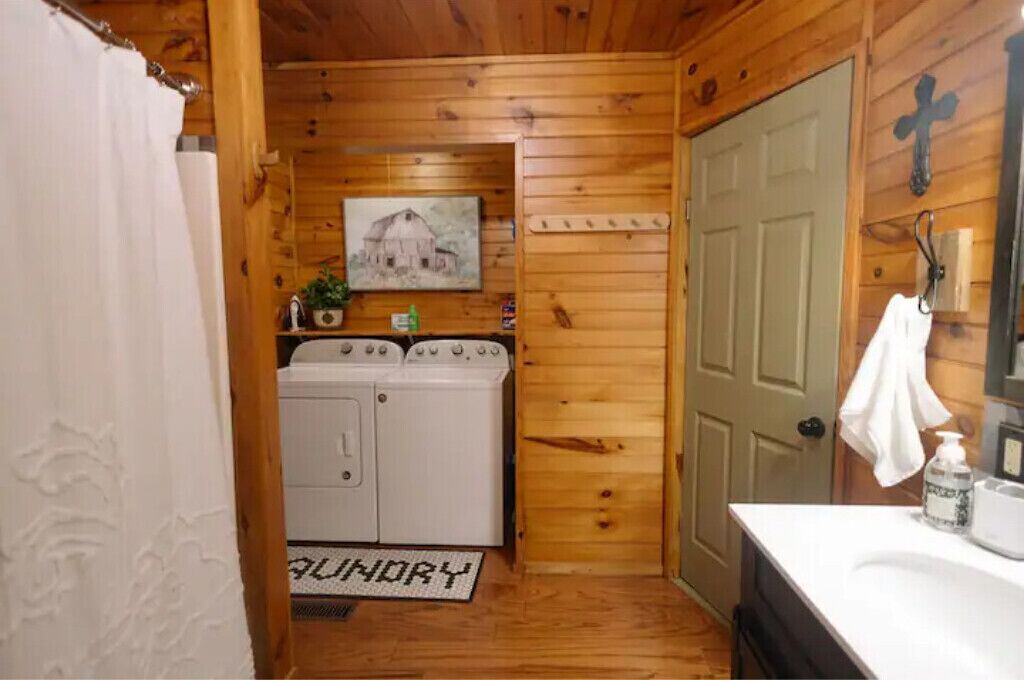Photo of Bathroom in Powell