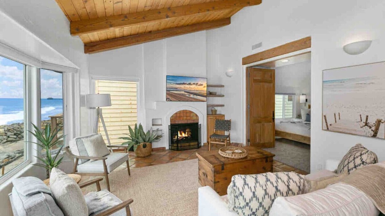 Photo of Livingroom in South Oceanside