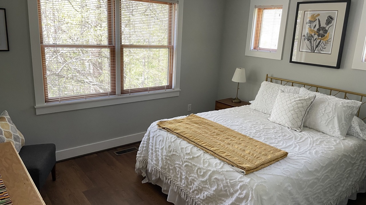 Photo of Bedroom in Historic Montford