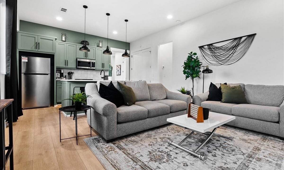 Photo of Livingroom in Cedar Crest