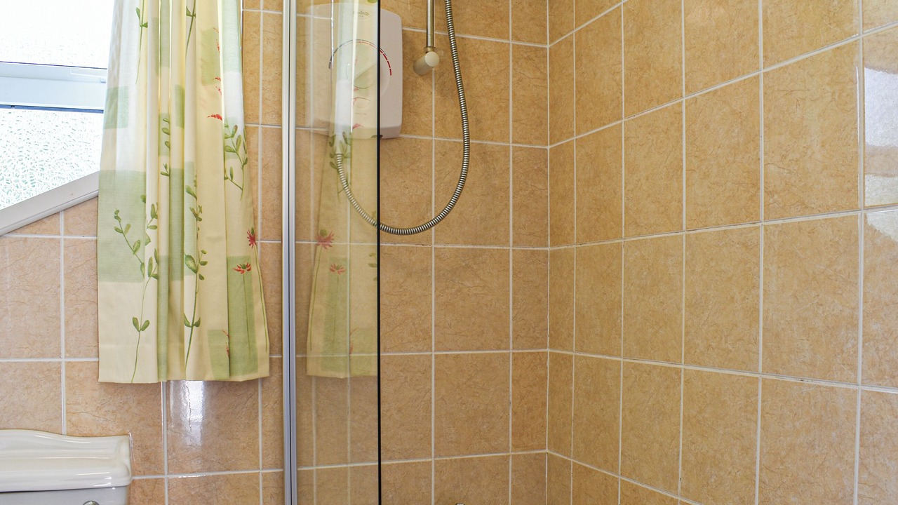 Photo of Bathroom in Lostwithiel