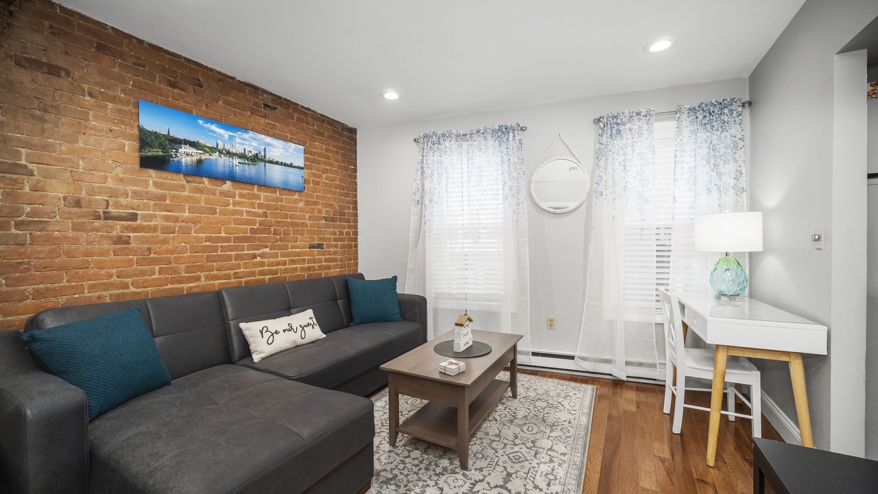 Photo of Livingroom in North End