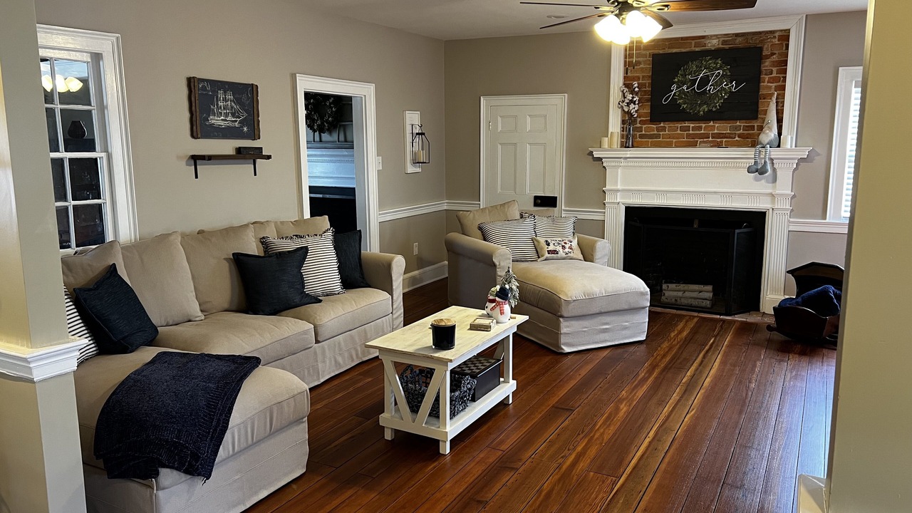 Photo of Livingroom in New Bern