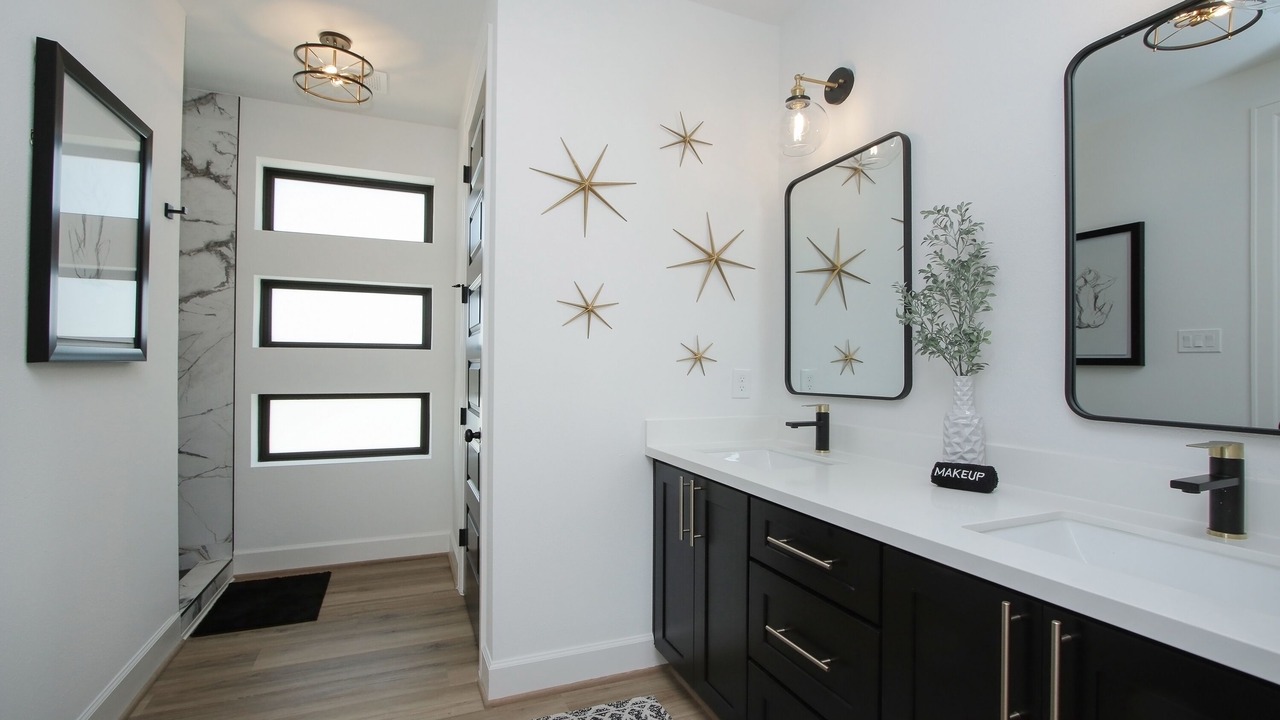 Photo of Bathroom in El Lago