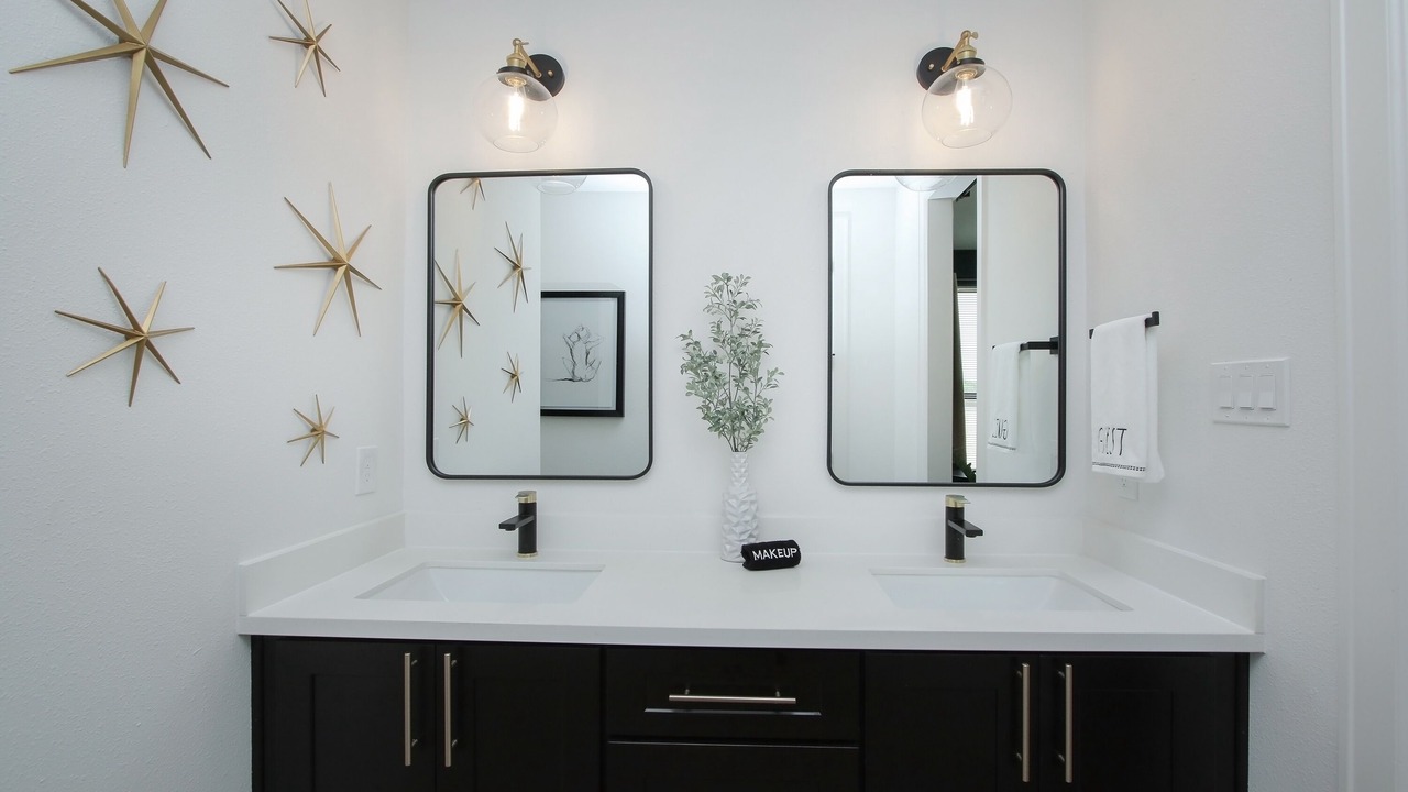 Photo of Bathroom in El Lago