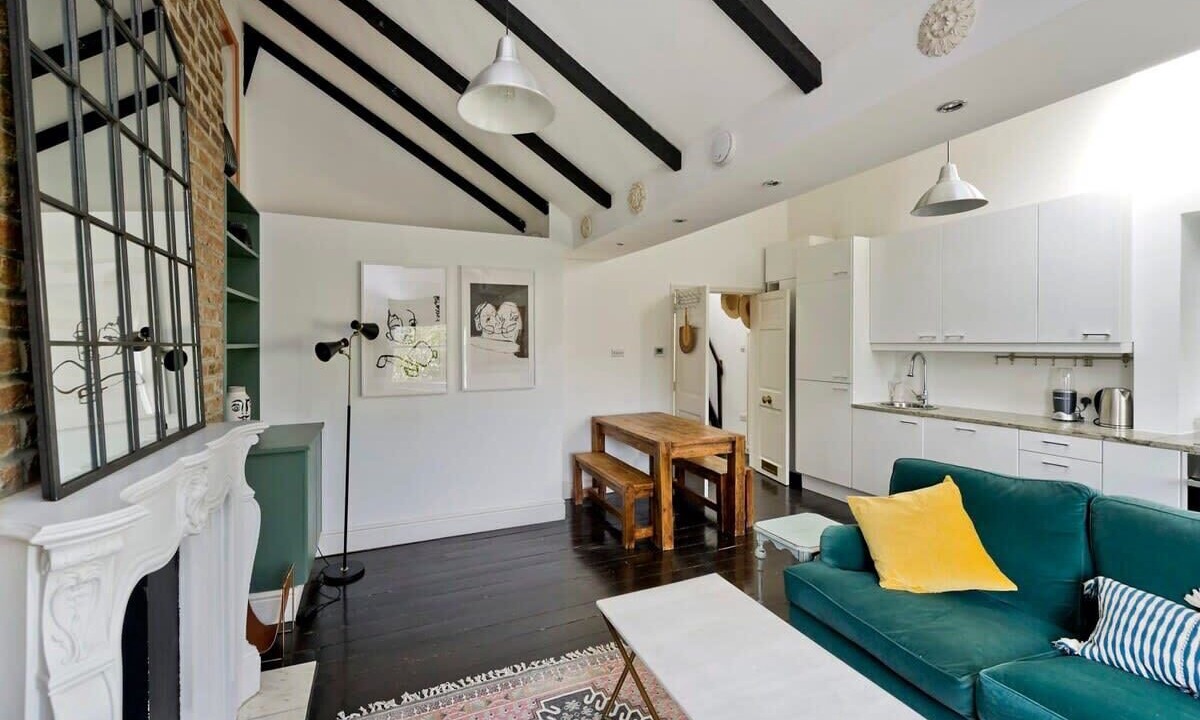 Photo of Livingroom in North Kensington