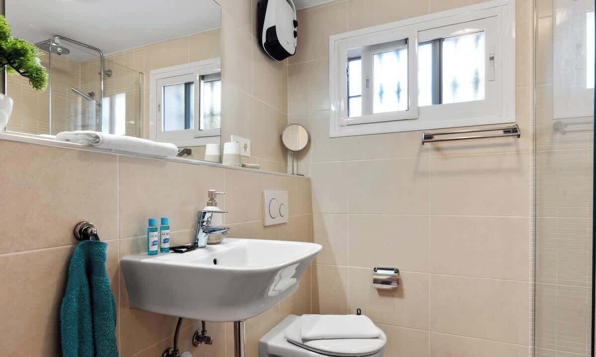 Photo of Bathroom in El Faro