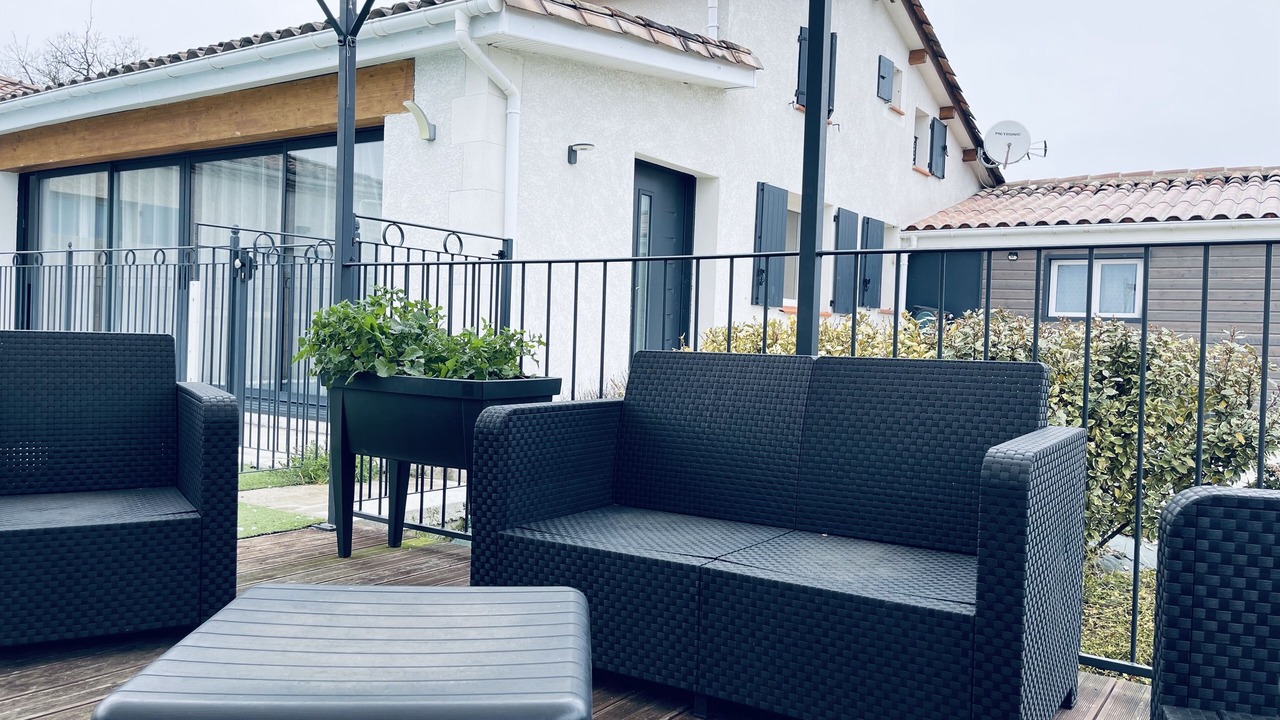 Photo of Patio Balcony in Boudy-de-Beauregard