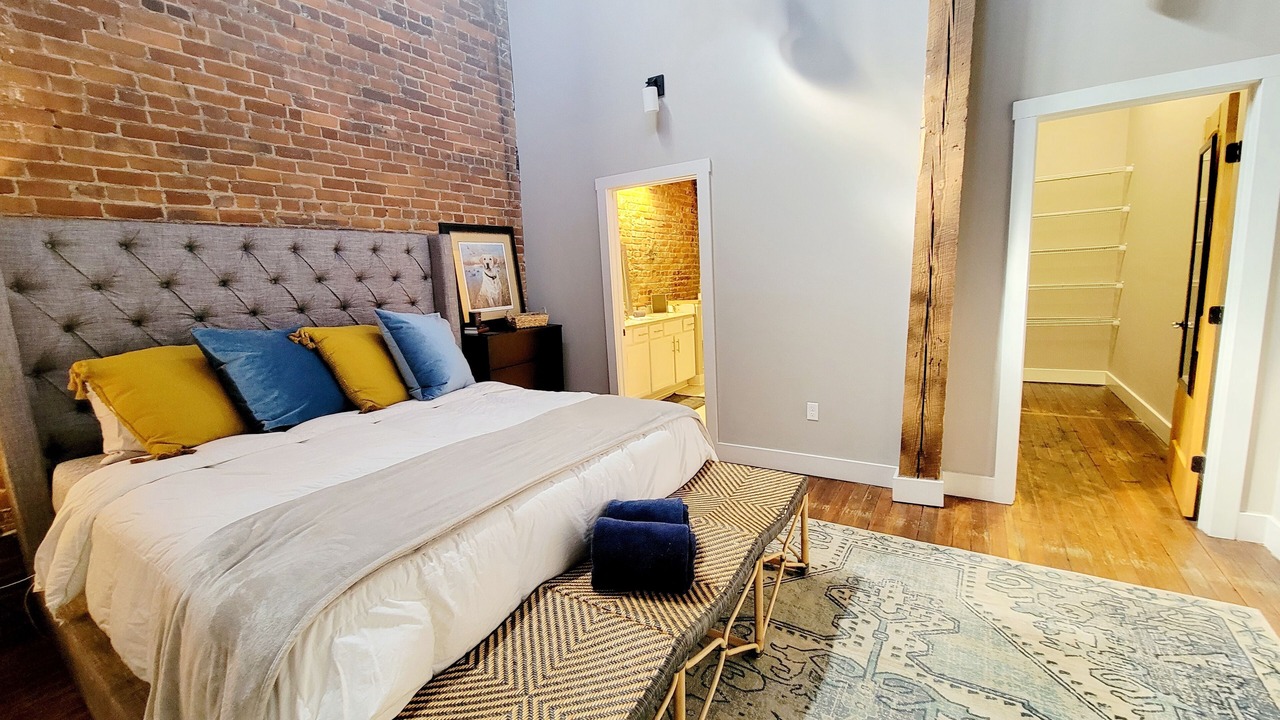 Photo of Bedroom in Central Business District