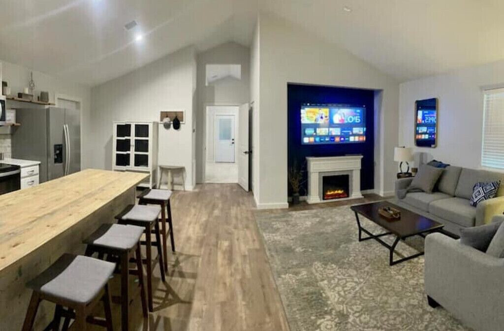 Photo of Livingroom in Grove