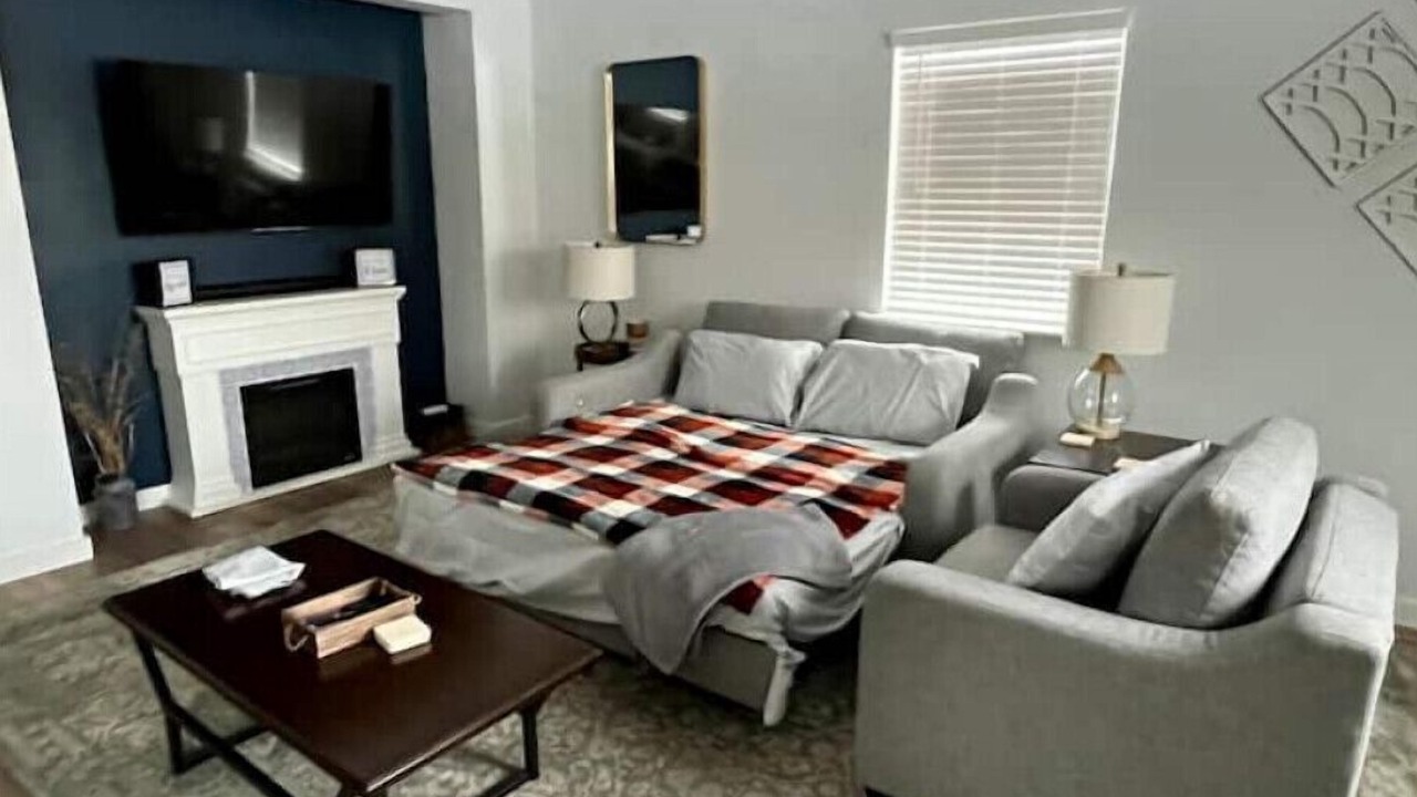 Photo of Livingroom in Grove