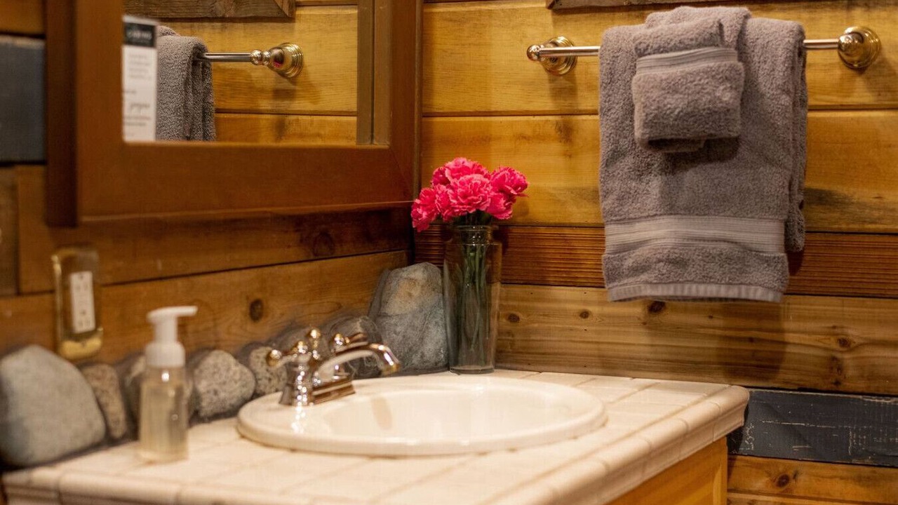 Photo of Bathroom in Index