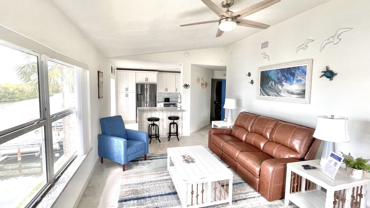 Photo of Livingroom in Cocoa Beach