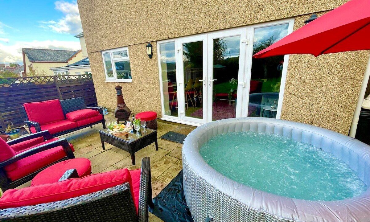 Photo of Patio Balcony in Coed-Y-Paen
