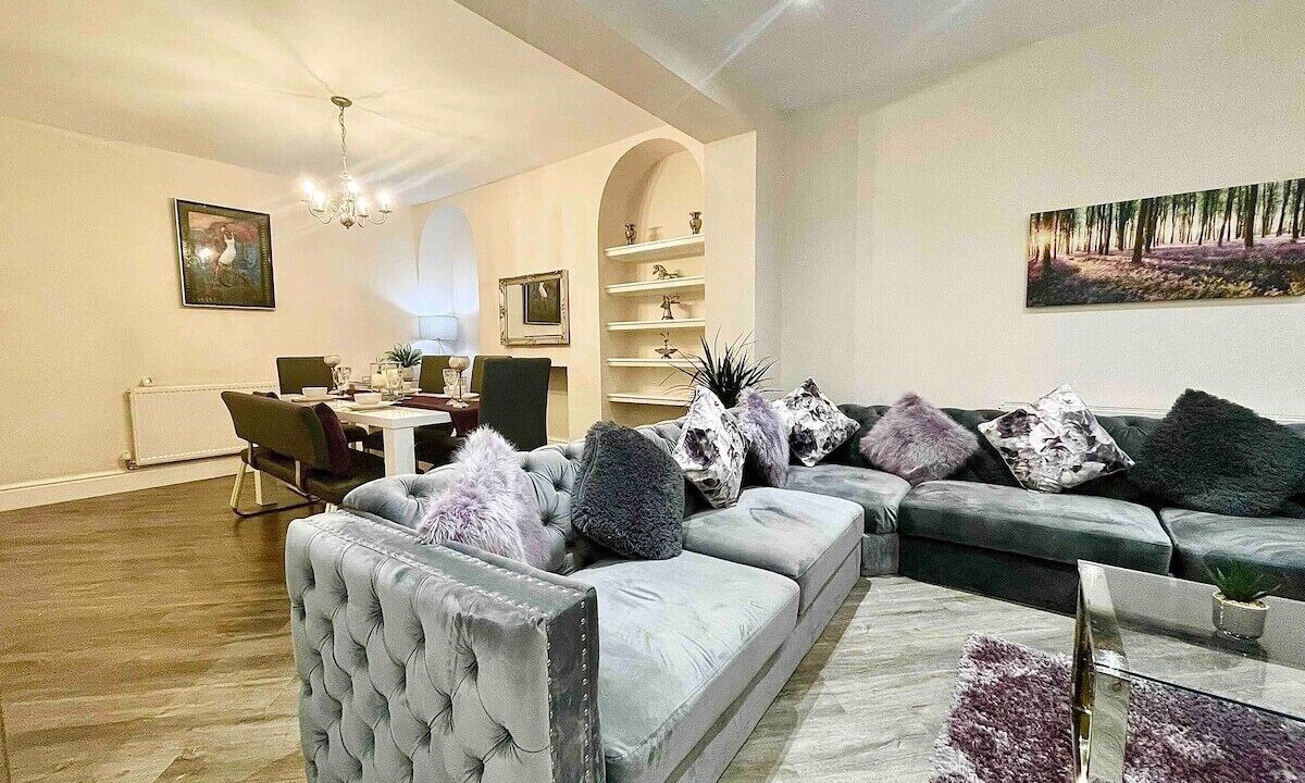 Photo of Livingroom in Coed-Y-Paen