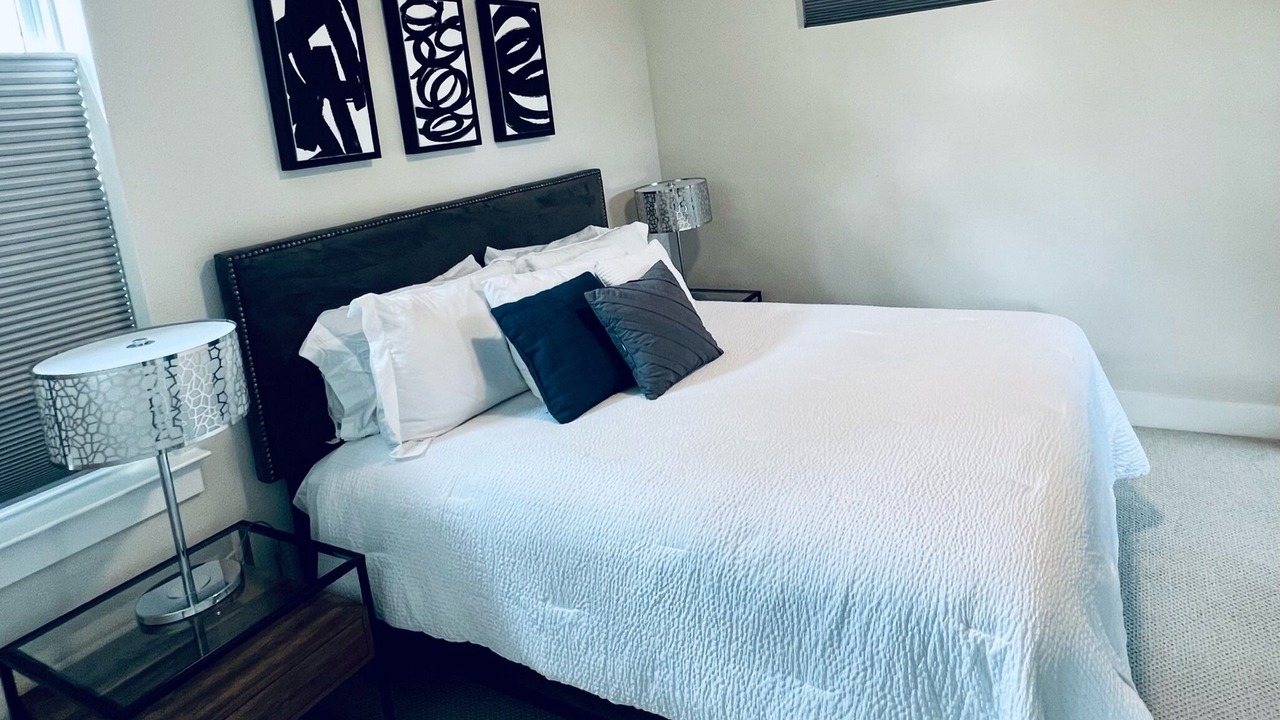 Photo of Bedroom in Holly