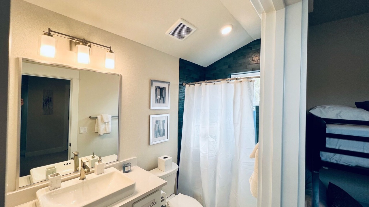Photo of Bathroom in Holly