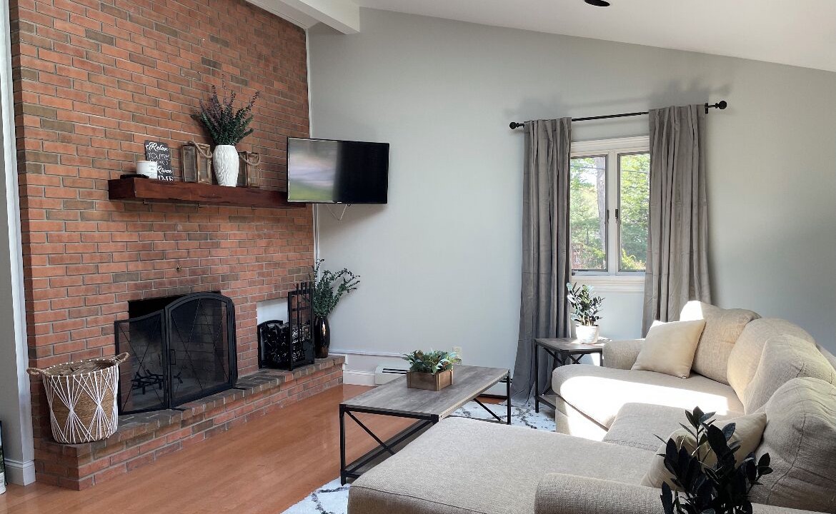 Photo of Livingroom in Montoursville