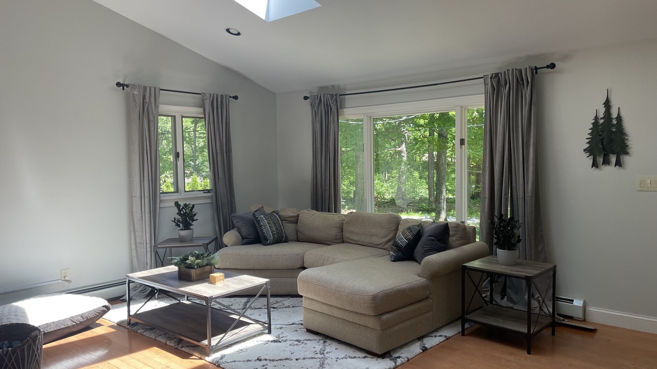 Photo of Livingroom in Montoursville