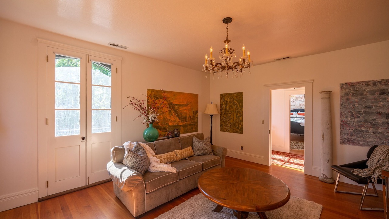 Photo of Livingroom in Carson City