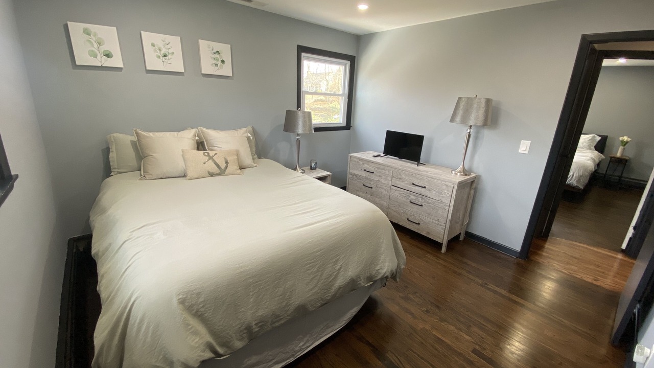 Photo of Bedroom in Newtown