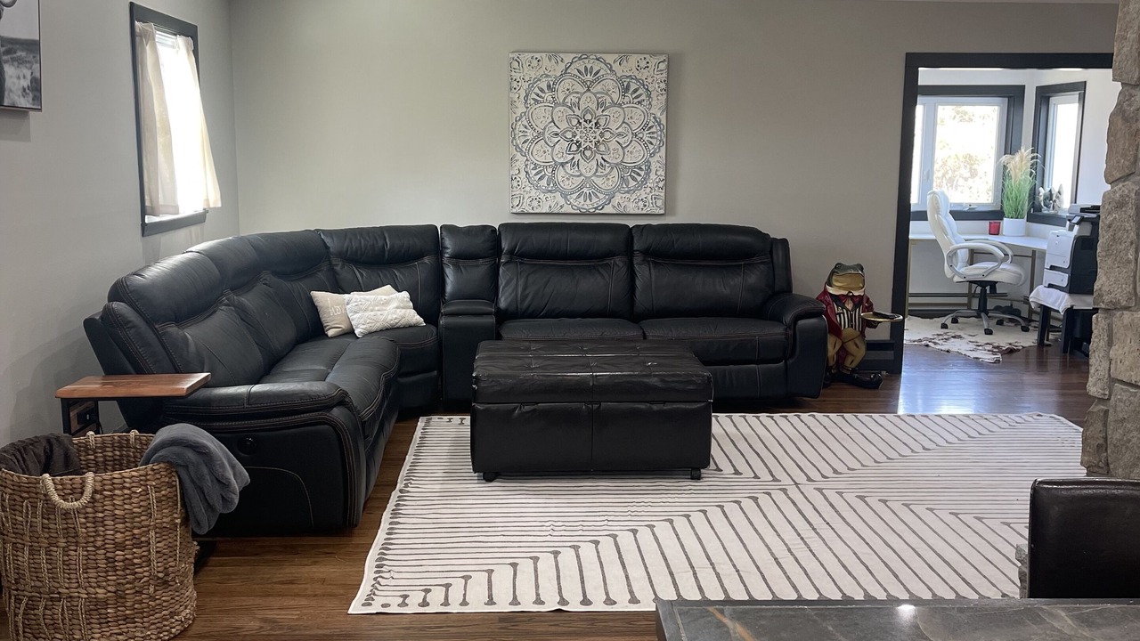 Photo of Livingroom in Newtown