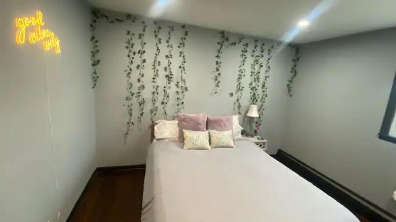Photo of Bedroom in Newtown