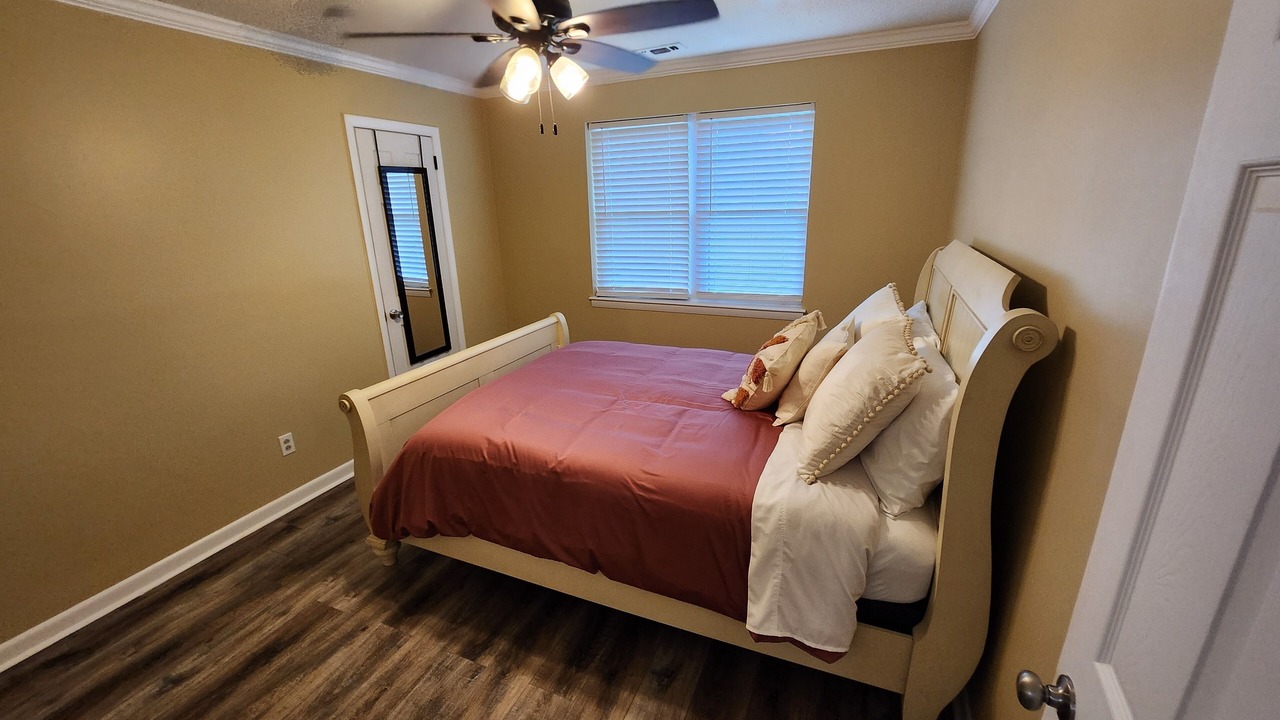 Photo of Bedroom in Scottsboro