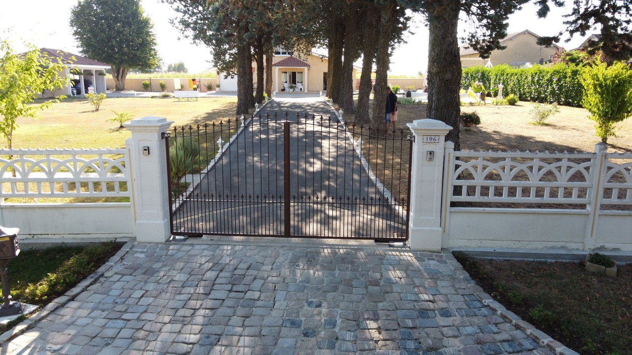 Photo of Outdoor in Saint-Paul-de-Varax