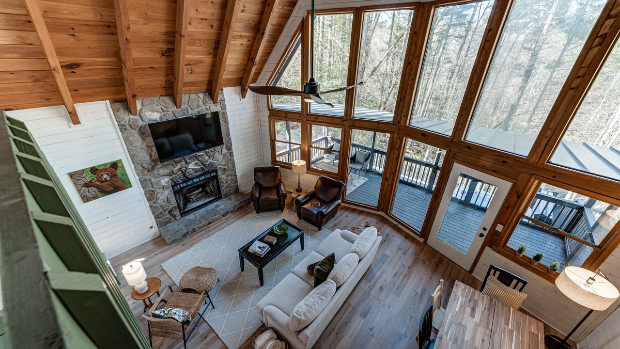 Photo of Livingroom in Dahlonega