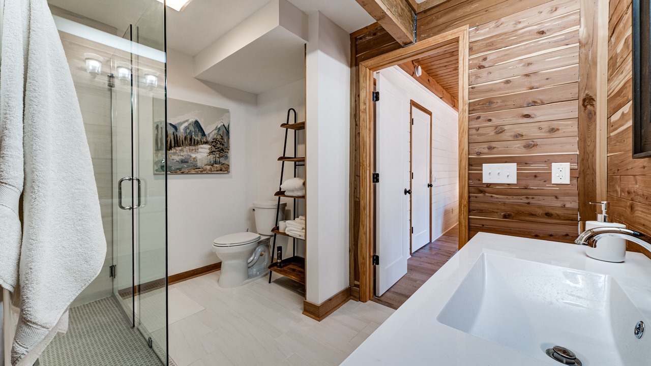 Photo of Bathroom in Dahlonega