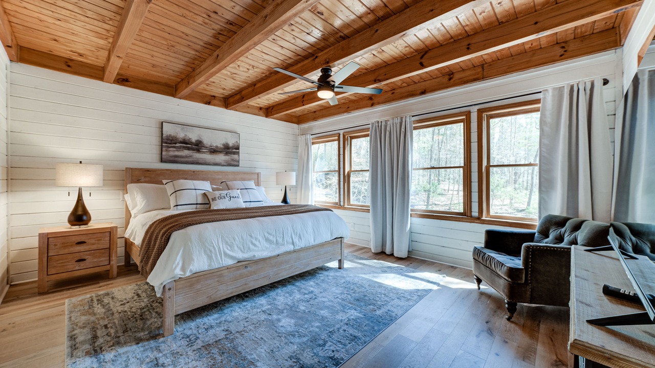Photo of Bedroom in Dahlonega