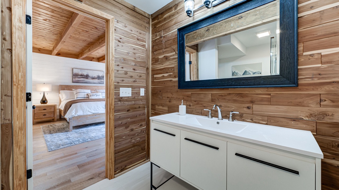 Photo of Bathroom in Dahlonega