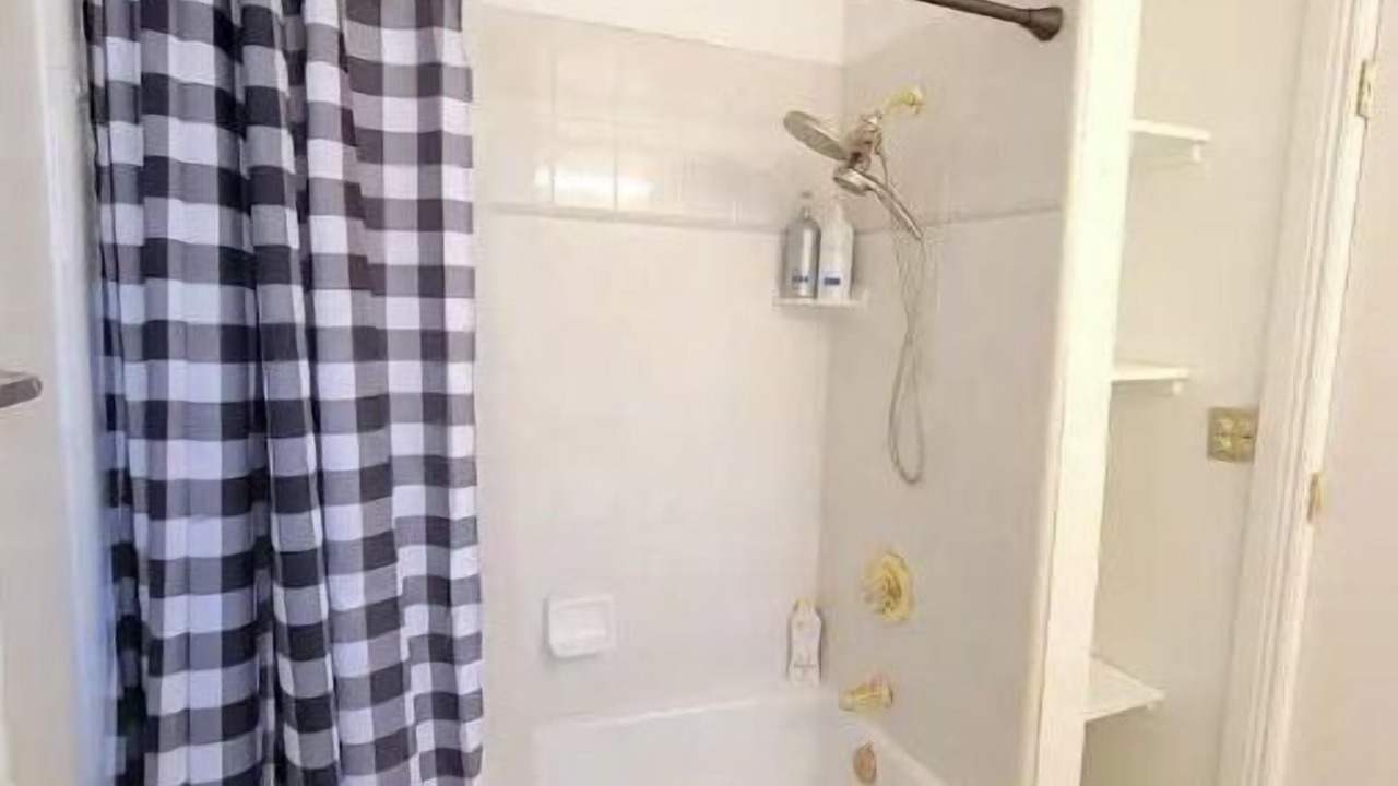 Photo of Bathroom in Berryessa