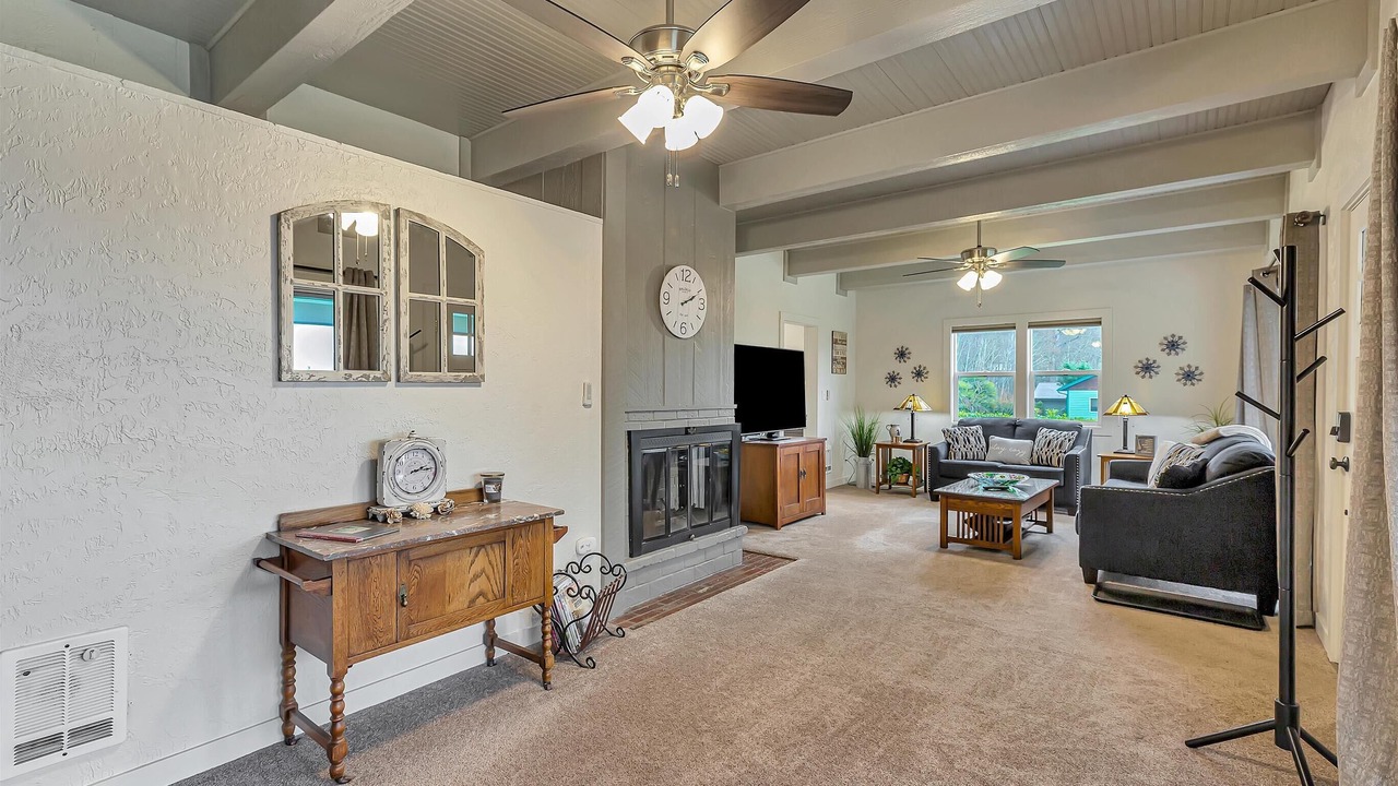 Photo of Others in Des Moines