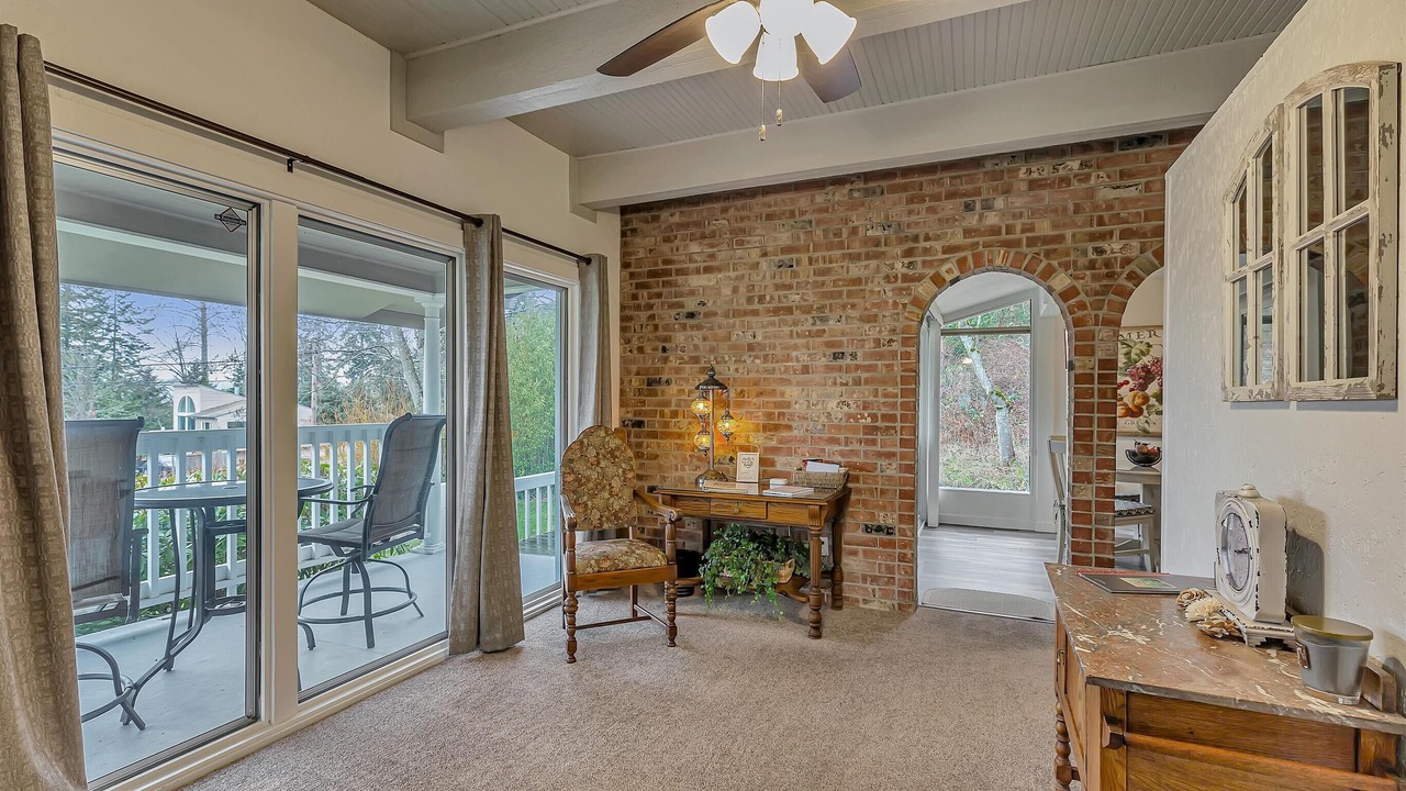 Photo of Others in Des Moines