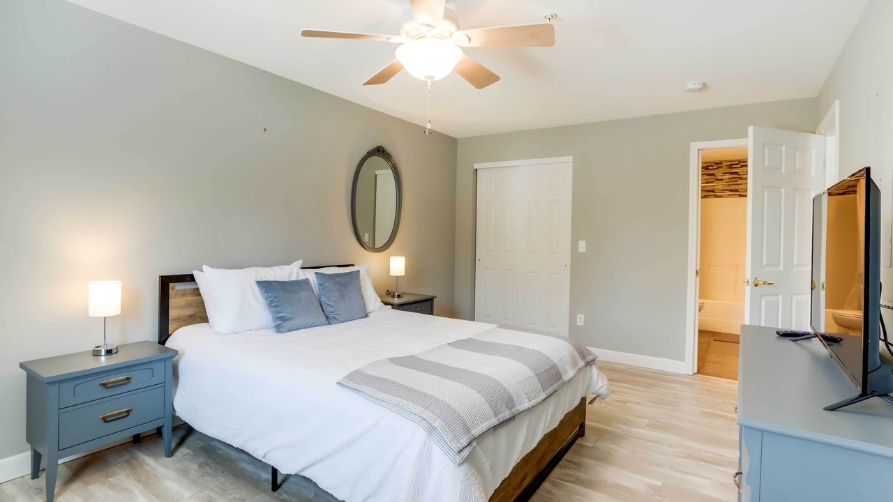 Photo of Bedroom in Camdenton