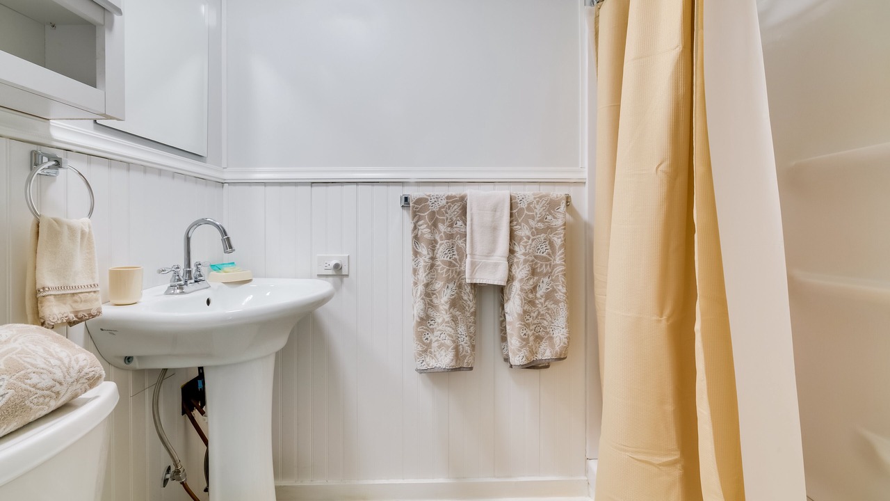 Photo of Bathroom in Dunnellon