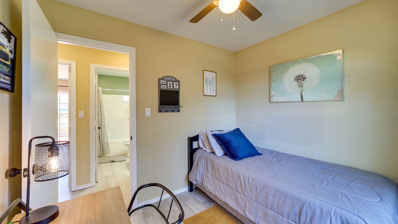 Photo of Bedroom in Barling