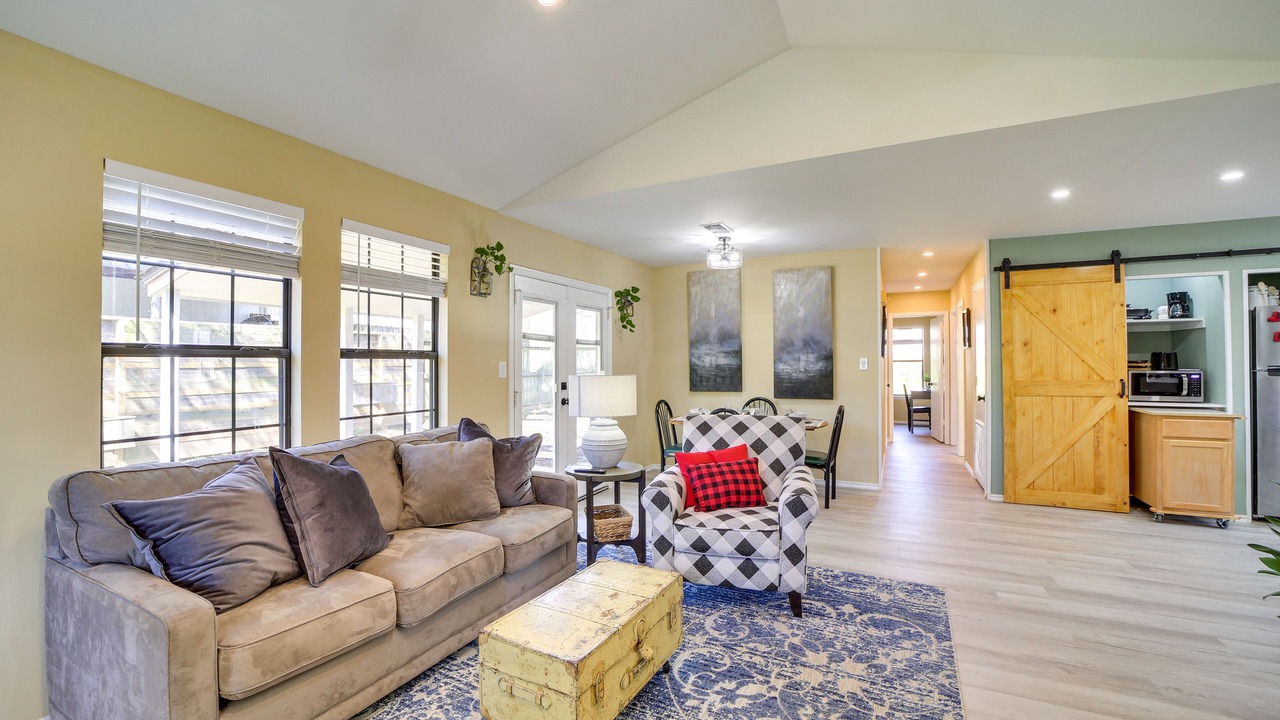 Photo of Livingroom in Barling
