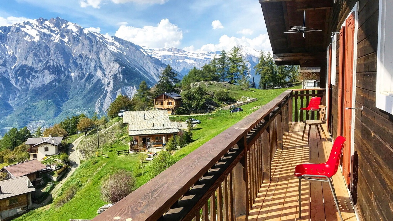 Photo of Outdoor in Saint-Pierre-de-Clages