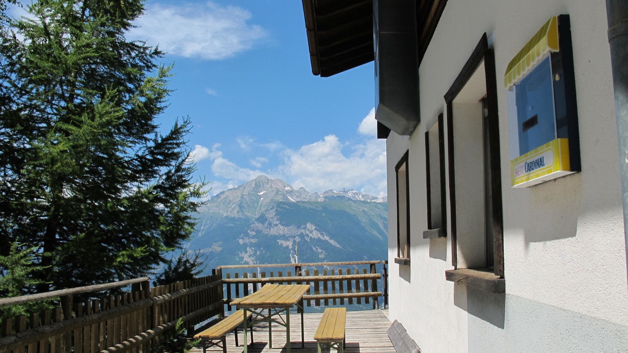 Photo of Outdoor in Saint-Pierre-de-Clages