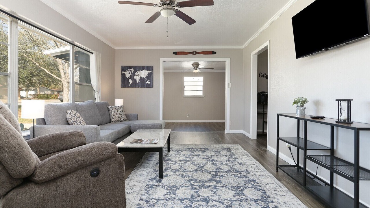 Photo of Livingroom in Universal City