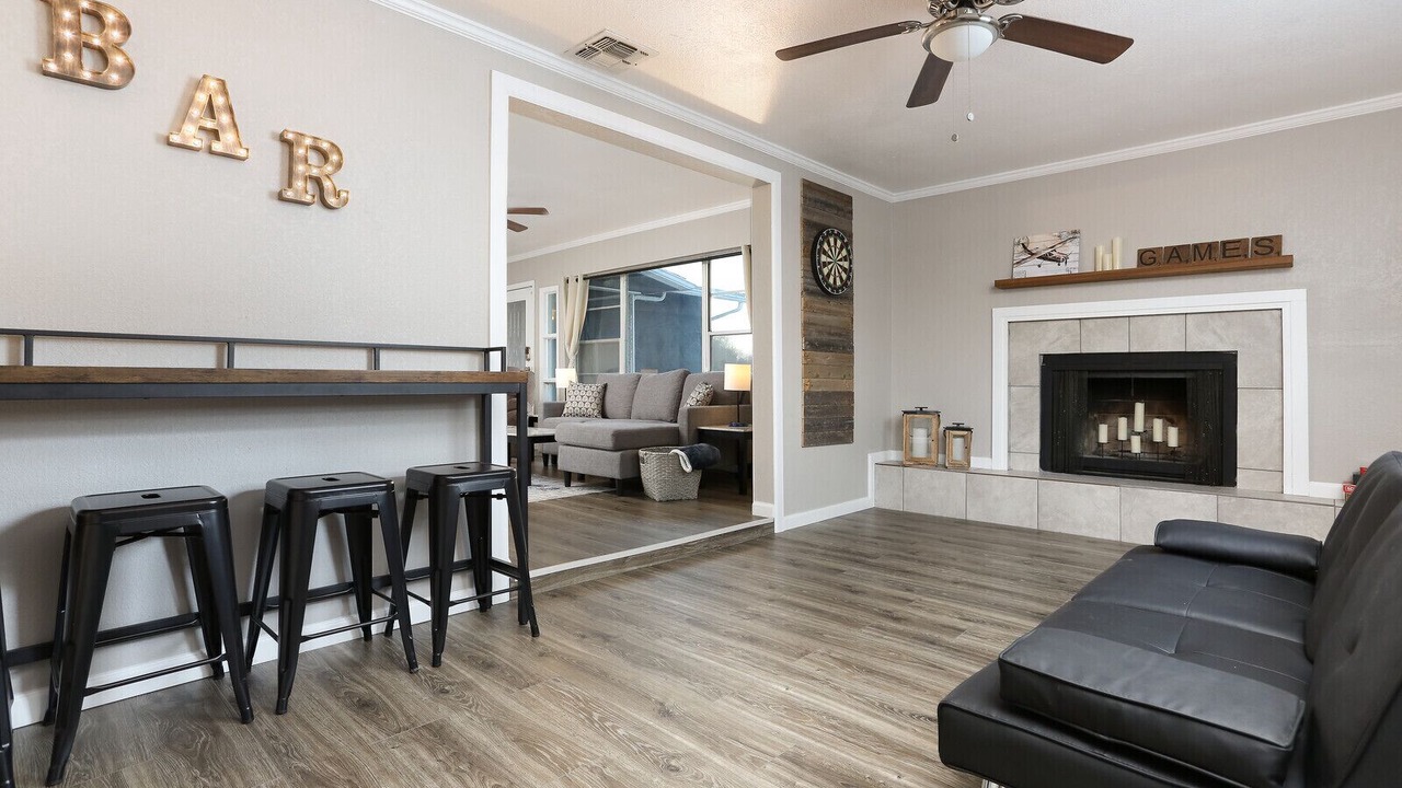 Photo of Livingroom in Universal City