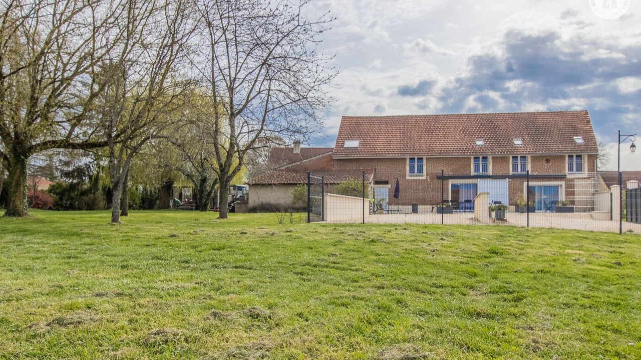 Photo of Outdoor in Pontoux