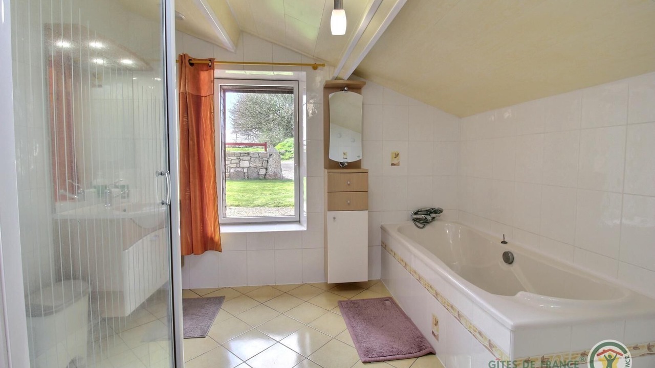 Photo of Bathroom in Kerien