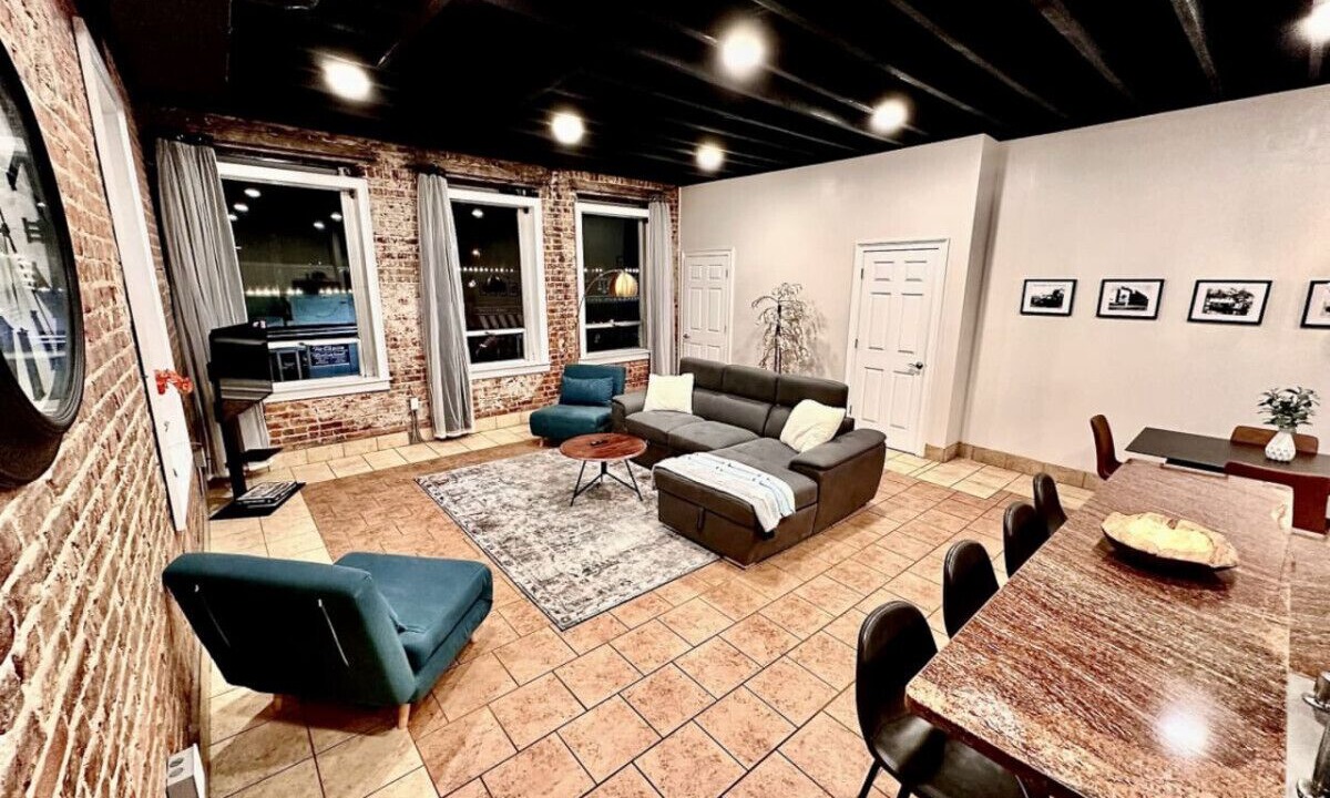 Photo of Others in Gadsden