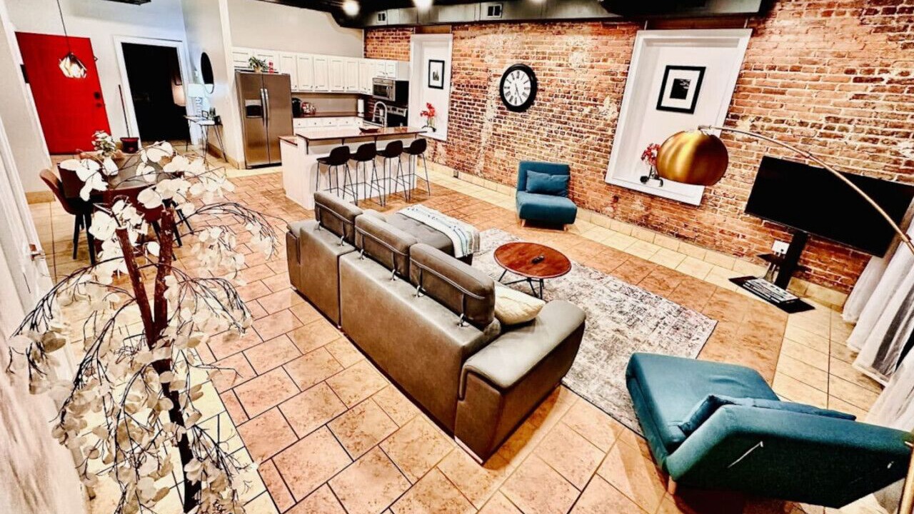 Photo of Livingroom in Gadsden