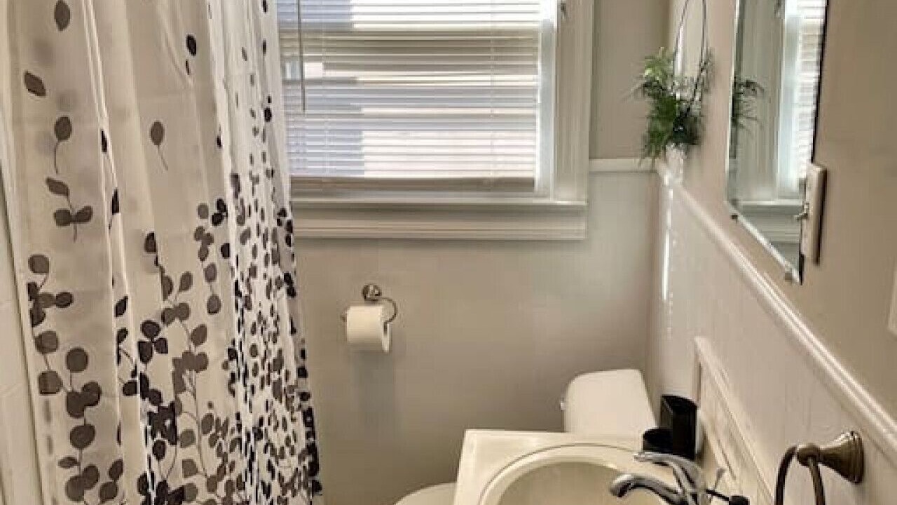 Photo of Bathroom in Gadsden